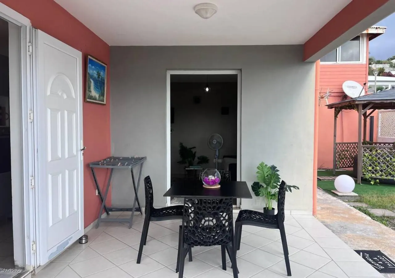 Les Tourterelles - Appartement Vue Mer & Jacuzzi Le Lorrain Apartment