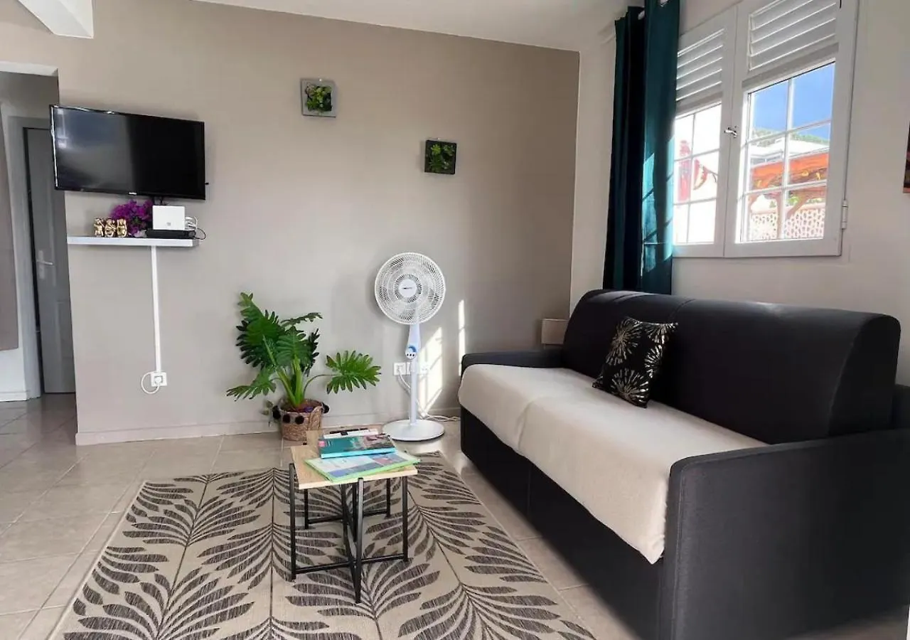 Les Tourterelles - Appartement Vue Mer & Jacuzzi Le Lorrain Apartment